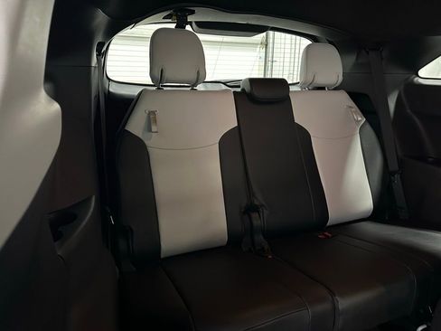 Used 2025 Toyota Sienna XSE image 61