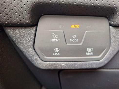 New 2026 Volkswagen Atlas SE image 12