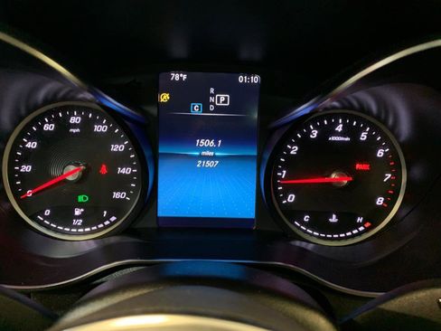 Used 2021 Mercedes-Benz GLC 300 4MATIC w/ Premium Package image 26