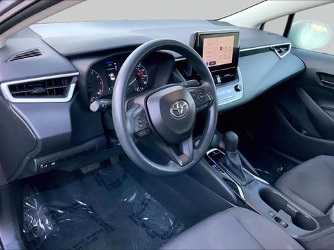 Used 2025 Toyota Corolla LE FWD image 15