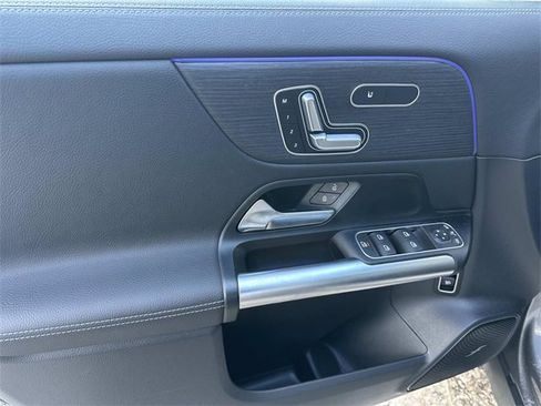 Certified 2023 Mercedes-Benz GLA 250 4MATIC image 15