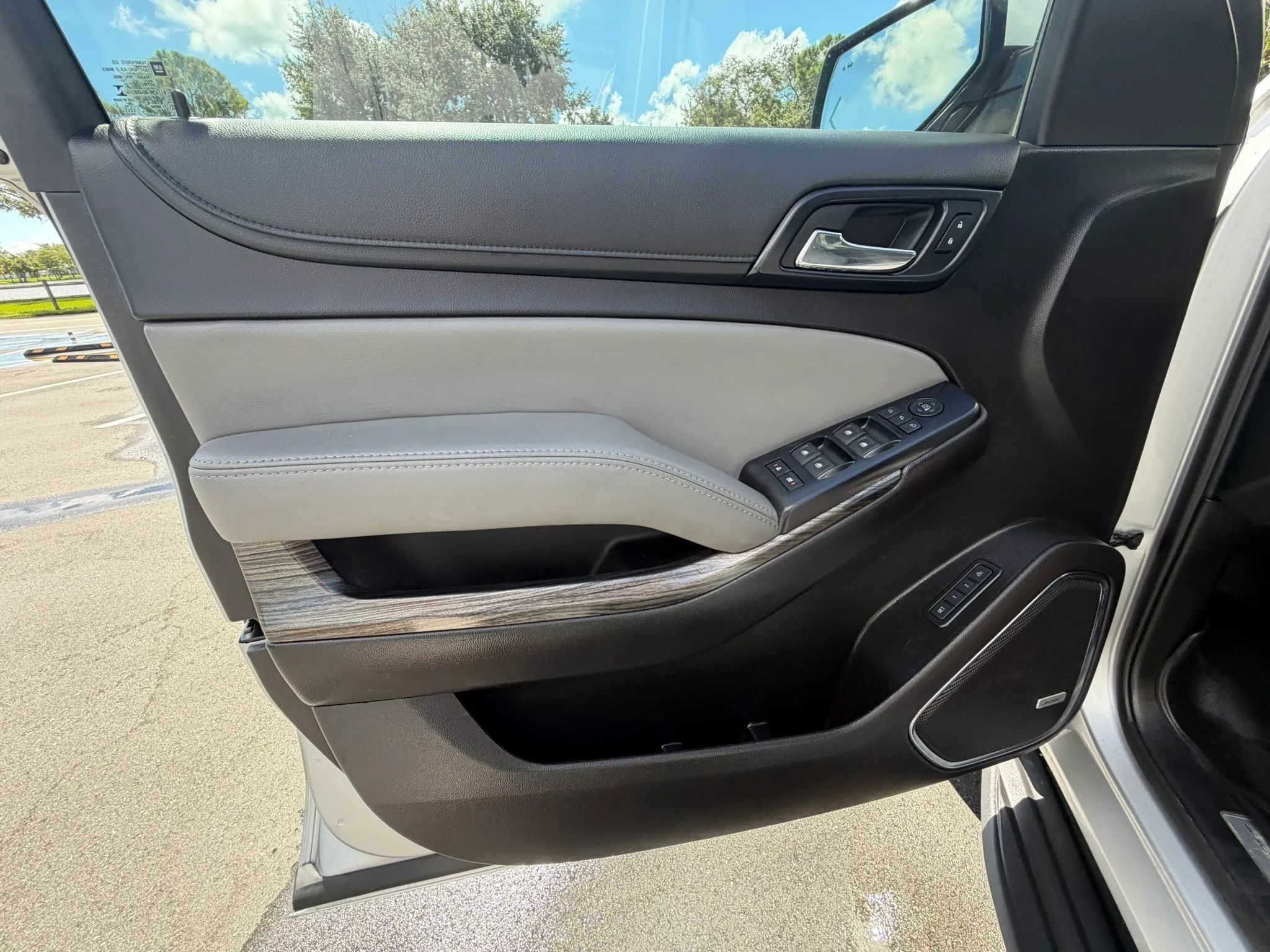 Used 2017 Chevrolet Suburban LT AWD/4WD image 34