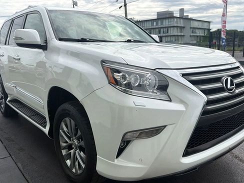 Used 2015 Lexus GX 460 Luxury AWD/4WD image 3