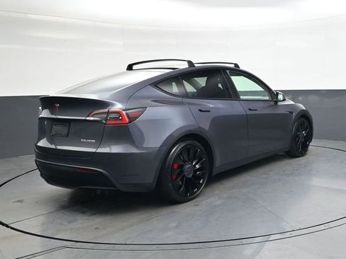 Used 2021 Tesla Model Y Performance image 4