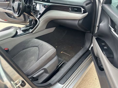 Used 2020 Toyota Camry LE w/ Carpet Mat Package image 12