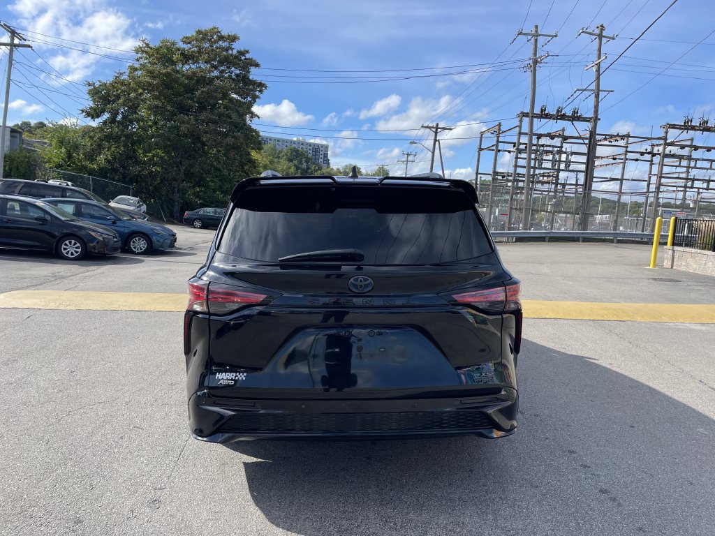Certified 2023 Toyota Sienna XSE w/ XSE Plus Package AWD/4WD image 4