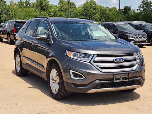 Used 2017 Ford Edge SEL w/ Equipment Group 201A AWD/4WD image 3