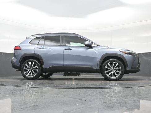 Used 2022 Toyota Corolla Cross XLE image 35