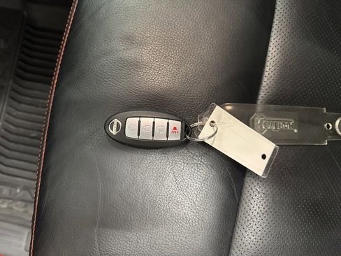 Used 2023 Nissan Titan PRO-4X w/ Pro-4x Convenience Package image 38