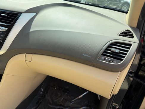 Used 2012 Hyundai Accent GLS w/ Premium Pkg 3 FWD image 20