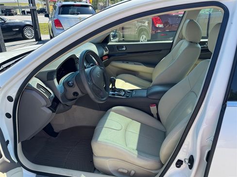 Used 2011 INFINITI G37 x Sedan w/ Premium Pkg image 11