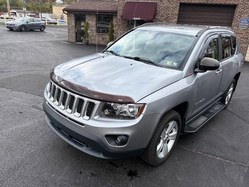 Used 2014 Jeep Compass Sport w/ Power Value Group image 8