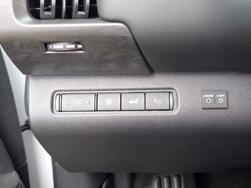 New 2026 Nissan Pathfinder Platinum w/ Accent Package FWD image 29