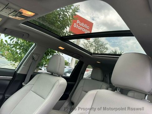 Used 2019 Toyota Highlander Limited Platinum AWD/4WD image 8