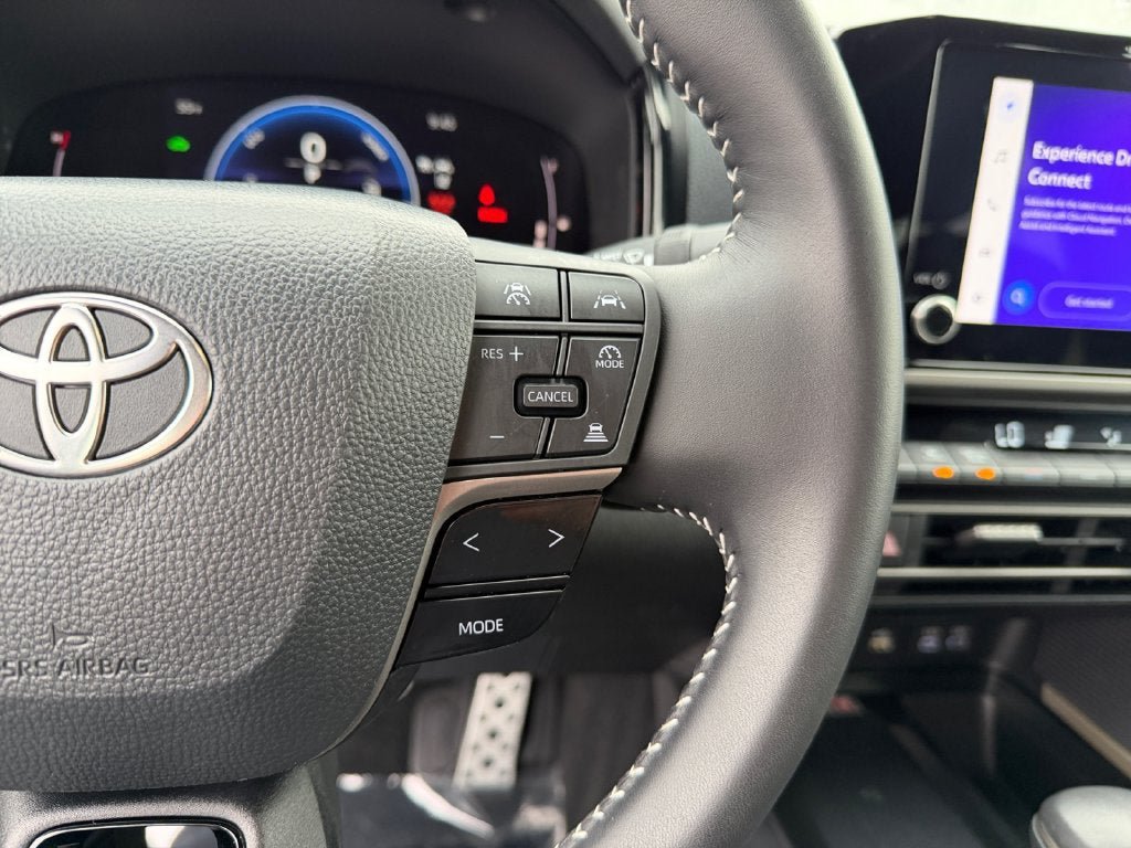 Used 2026 Toyota Camry SE FWD image 16