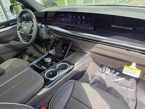 New 2026 Cadillac Escalade ESV Sport AWD/4WD image 10