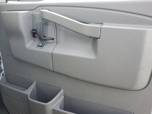 Used 2023 Chevrolet Express 3500 LS image 25