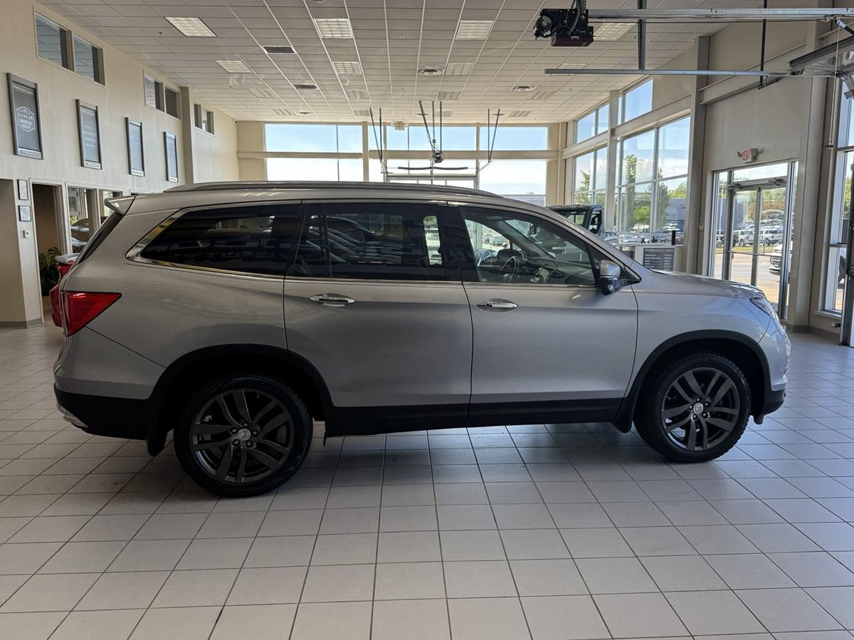 Used 2017 Honda Pilot Touring image 6