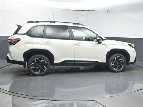 New 2025 Subaru Forester Premium image 8