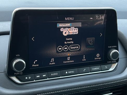 Used 2025 Nissan Rogue SV image 31