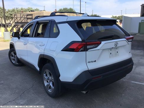 Used 2023 Toyota RAV4 XLE w/ Convenience Package FWD image 4