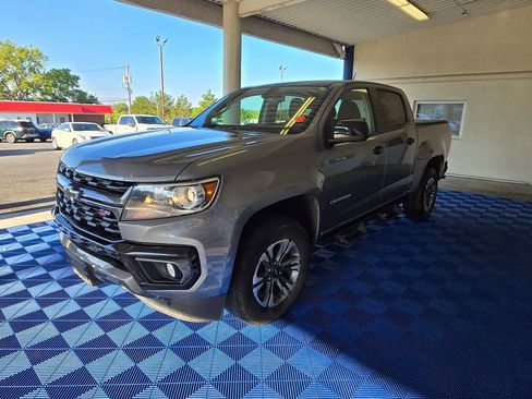 Used 2022 Chevrolet Colorado Z71 image 2