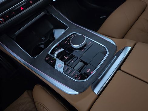 New 2026 BMW X5 xDrive40i w/ M Sport Package image 25