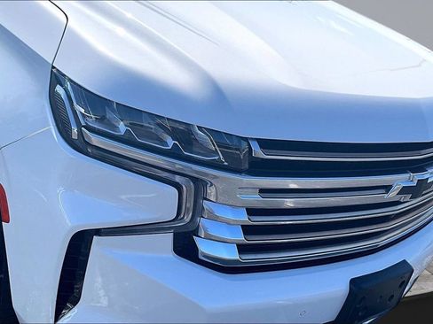 Used 2024 Chevrolet Suburban High Country AWD/4WD image 30