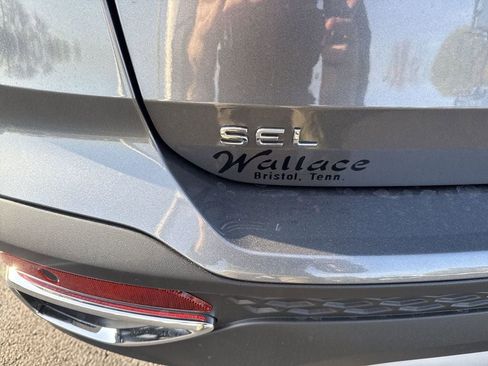 New 2025 Volkswagen Taos SEL image 7