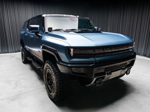 Used 2024 GMC Hummer EV 3X w/ Omega Edition AWD/4WD image 11