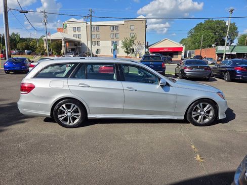 Used 2014 Mercedes-Benz E 350 4MATIC Wagon w/ Premium 1 Package image 3