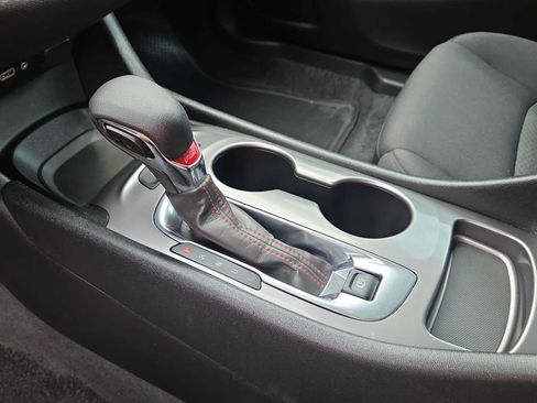 Used 2025 Chevrolet Malibu RS FWD image 21
