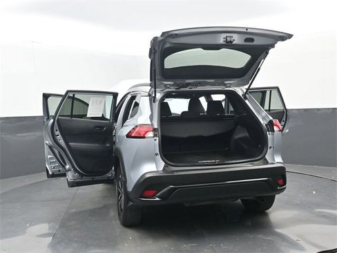 Used 2024 Toyota Corolla Cross SE w/ Moonroof Package image 38