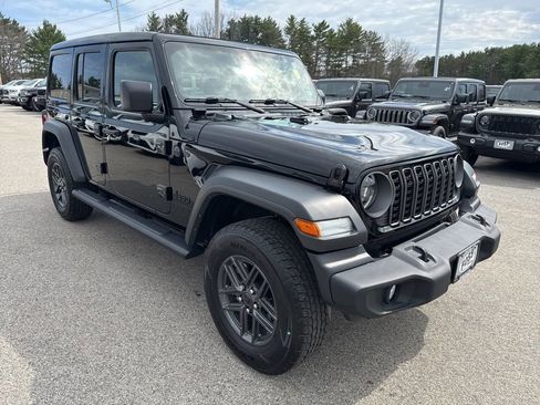 Used 2024 Jeep Wrangler Unlimited Sport AWD/4WD image 7