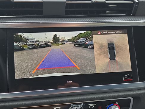 Used 2024 Audi Q3 2.0T Premium Plus w/ Premium Plus Package image 23