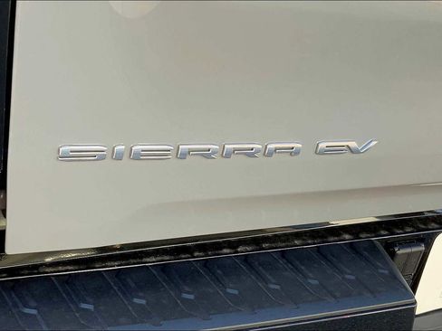 New 2025 GMC Sierra EV Denali image 15