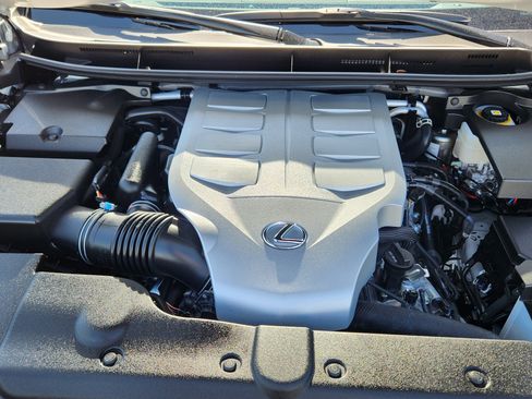 Used 2023 Lexus GX 460 Luxury w/ Sport Design Package AWD/4WD image 20