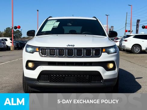 Used 2024 Jeep Compass Latitude w/ Altitude Special Edition image 3