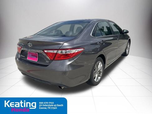 Used 2015 Toyota Camry SE FWD image 5
