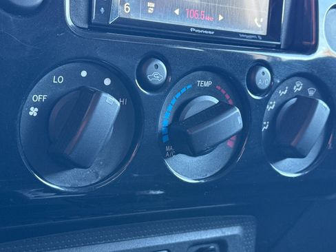 Used 2008 Toyota FJ Cruiser 4WD image 23