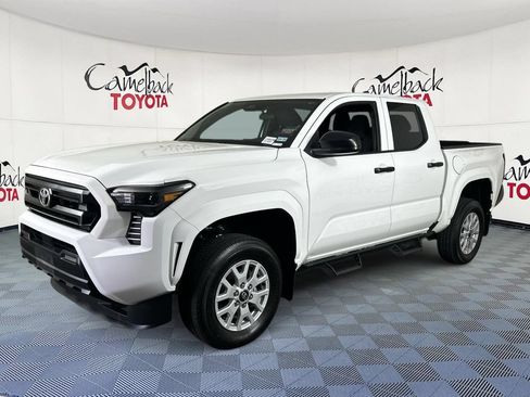 Used 2025 Toyota Tacoma SR RWD image 2