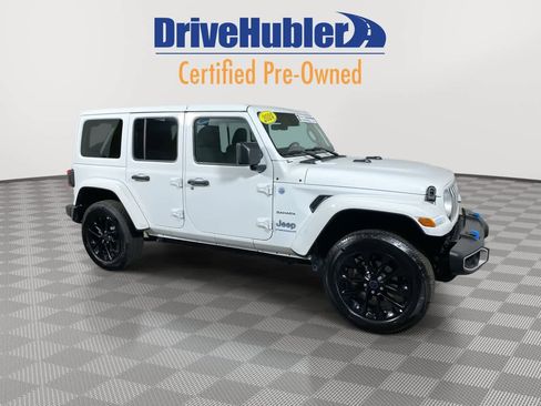 Used 2024 Jeep Wrangler Sahara image 8