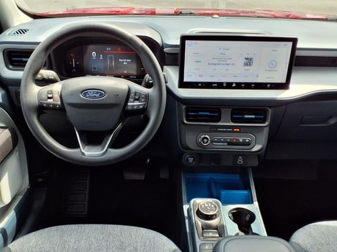 Used 2025 Ford Maverick XLT w/ Equipment Group 302A AWD/4WD image 13
