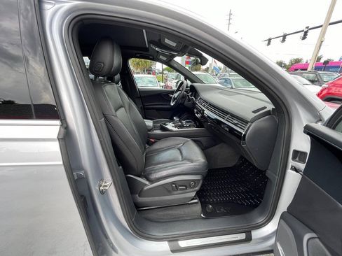 Used 2018 Audi Q7 3.0T Prestige AWD/4WD image 4