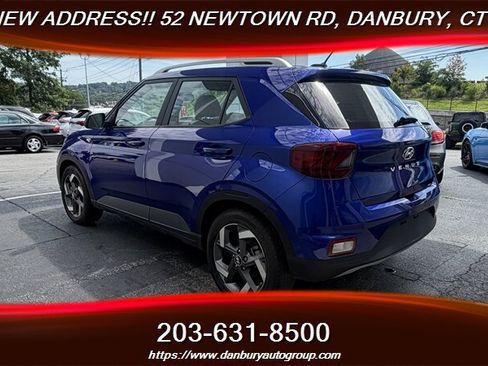 Used 2024 Hyundai Venue Limited FWD image 3