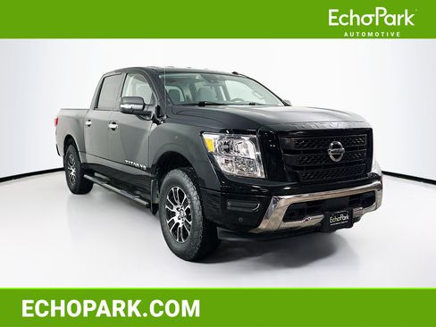 Used 2020 Nissan Titan SV w/ SV Convenience Package image 1