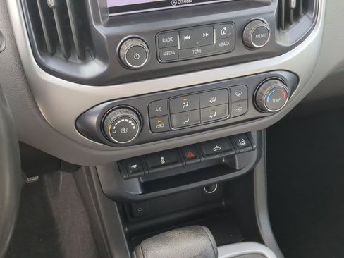 Used 2018 Chevrolet Colorado LT w/ LPO, Premium Interior Package image 18