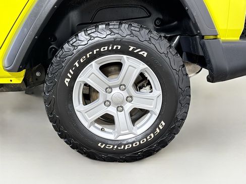 Used 2023 Jeep Wrangler Unlimited Sport image 29