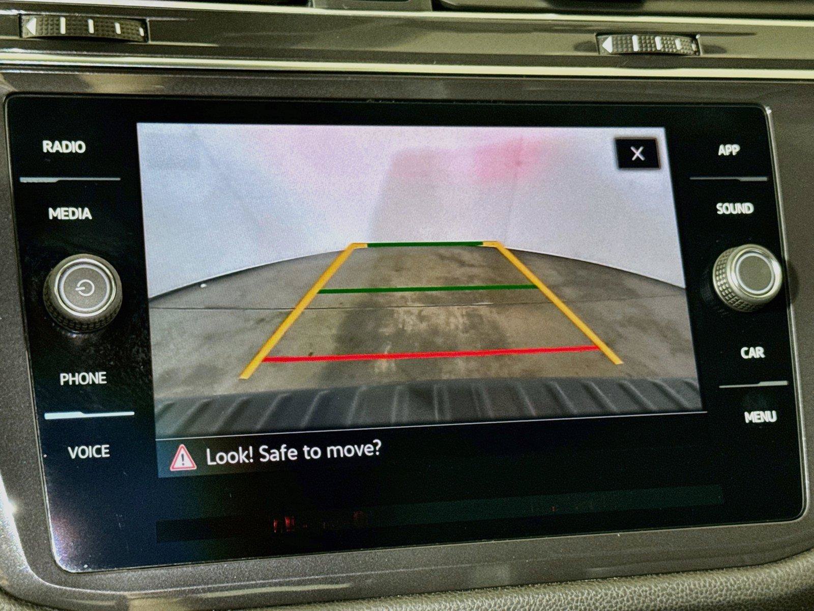 Used 2023 Volkswagen Tiguan SE R-Line FWD image 12
