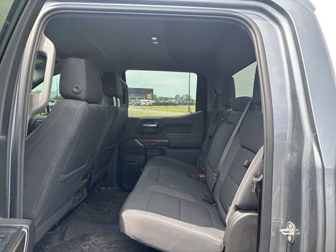 Used 2019 Chevrolet Silverado 1500 LT Trail Boss w/ Convenience Package AWD/4WD image 9
